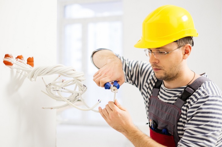 How Does It Save Money When You Hire Experienced Electrical Contractors?