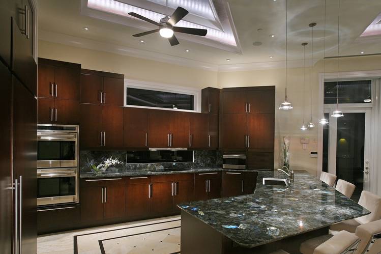 kitchen's granite lighting