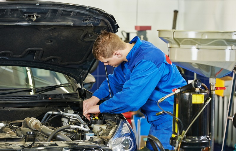 Auto Mechanic