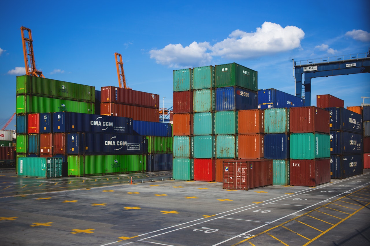 The goods to be shipped-shipping company