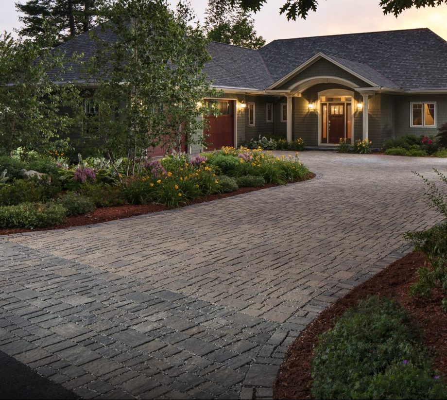 How to Keep Your Driveways Pavers Looking New