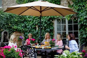 Types of Garden Parasols and Their Pros And Cons