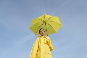 tips to choose best raincoat