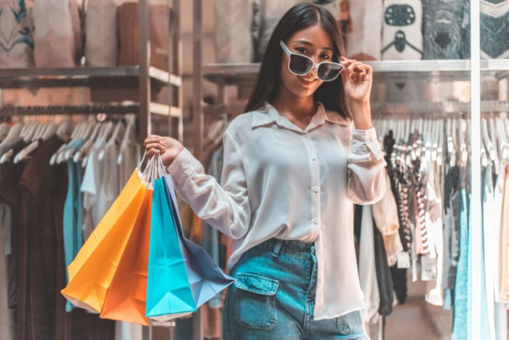How to Find Stylish Clothes on a Budget
