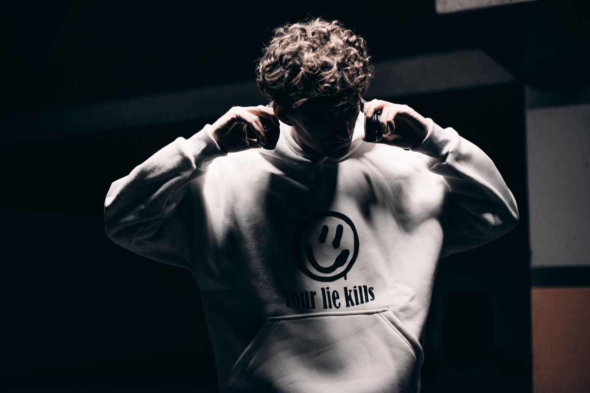Syna World Hoodies